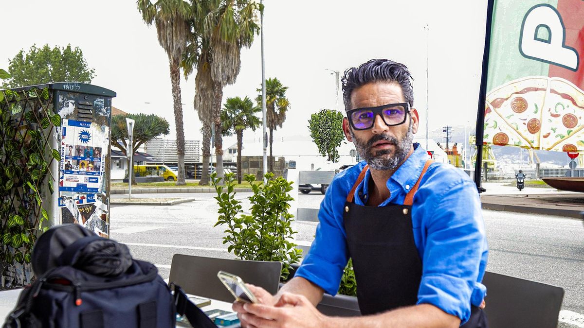Samir Slim, este jueves en la terraza del local en el que sucedieron los hechos.