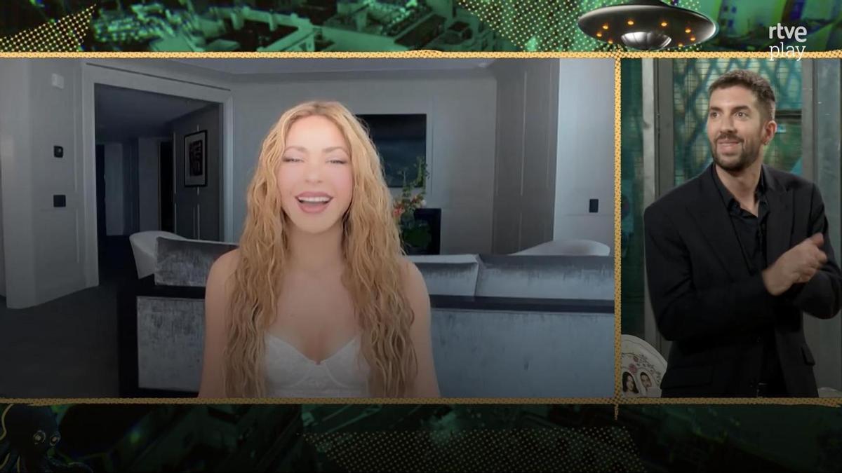 Shakira recibe una llamada en directo en 'La Revuelta'