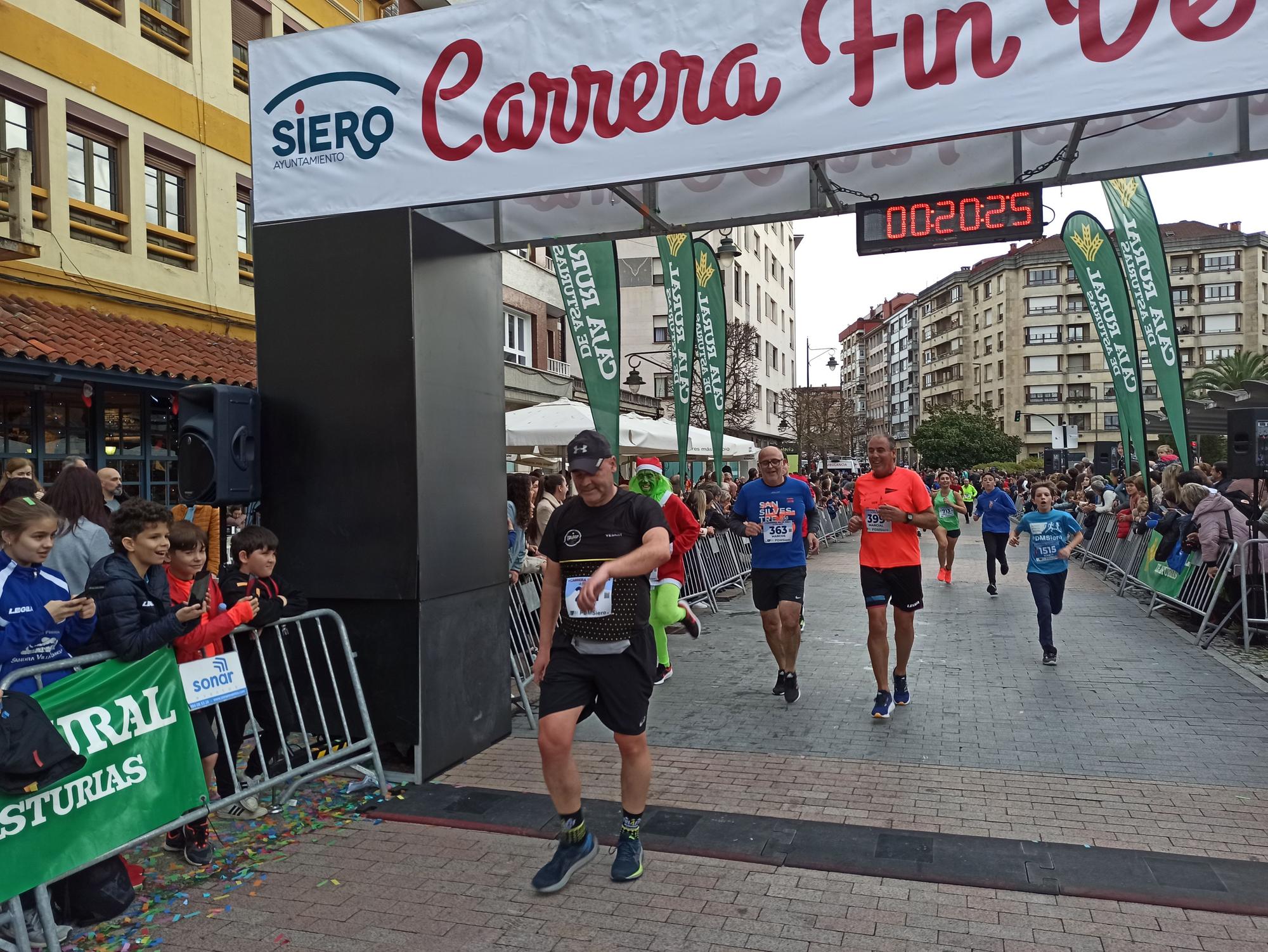 Casi 1.500 participantes disputan la carrera de Fin de Año de Pola de Siero