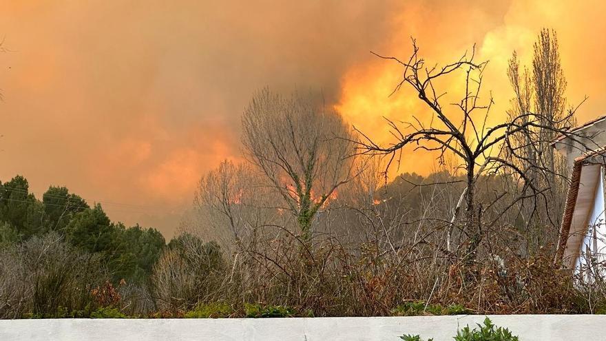 Vídeo del incendio en Villanueva de Viver (Castellón)