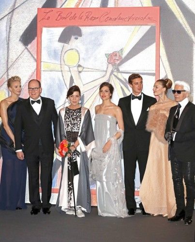 En el evento destacaron los modelos lucidos por Carlota Casiraghi y la mujer de su tío Alberto, Charlenne de Mónaco. Personas conocidas como el cantante Mika o el diseñador Karl Lagerfeld también estuvieron presentes.