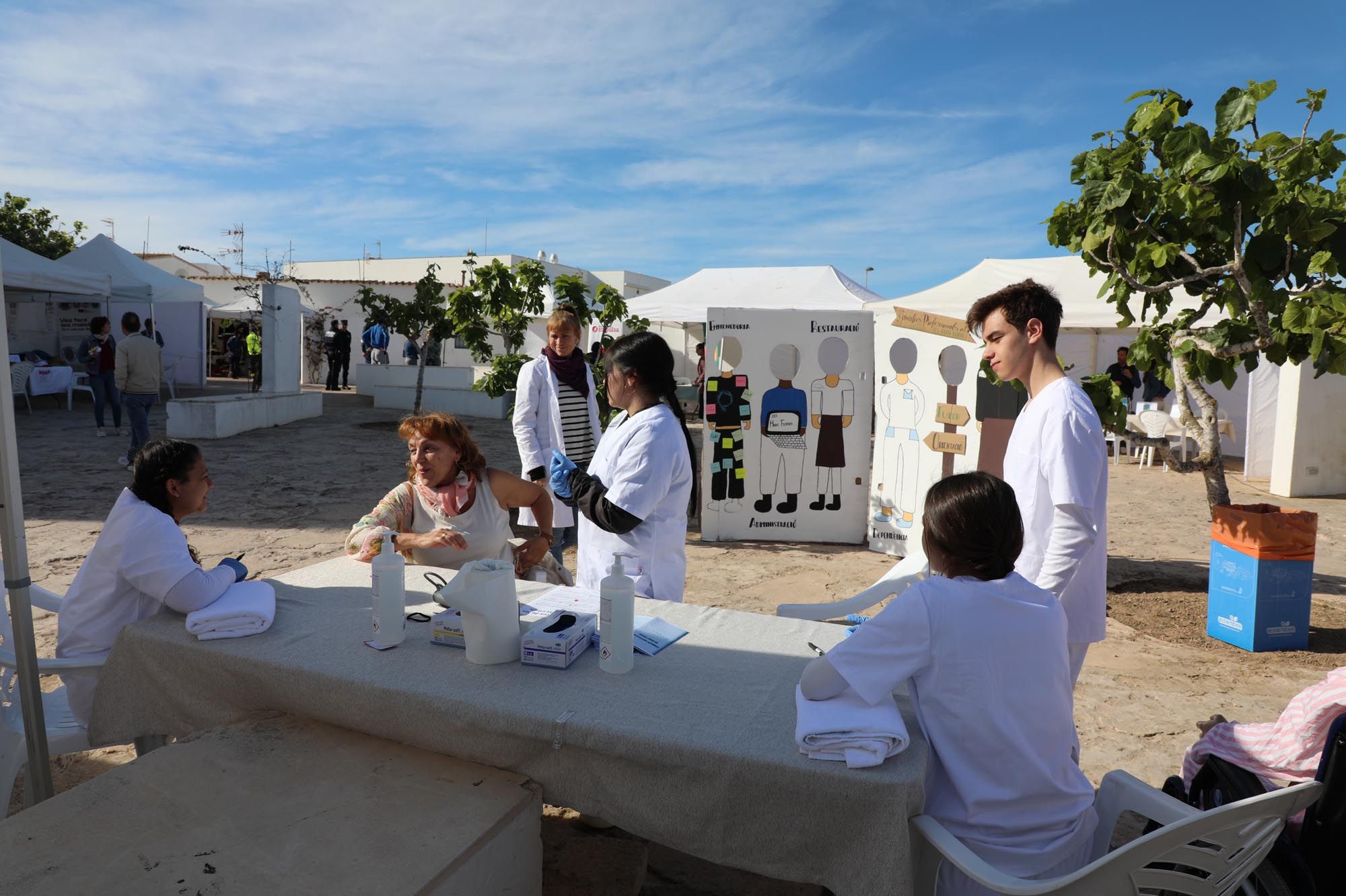 Imágenes de la Feria de Ocupación y Emprendimiento de Formentera