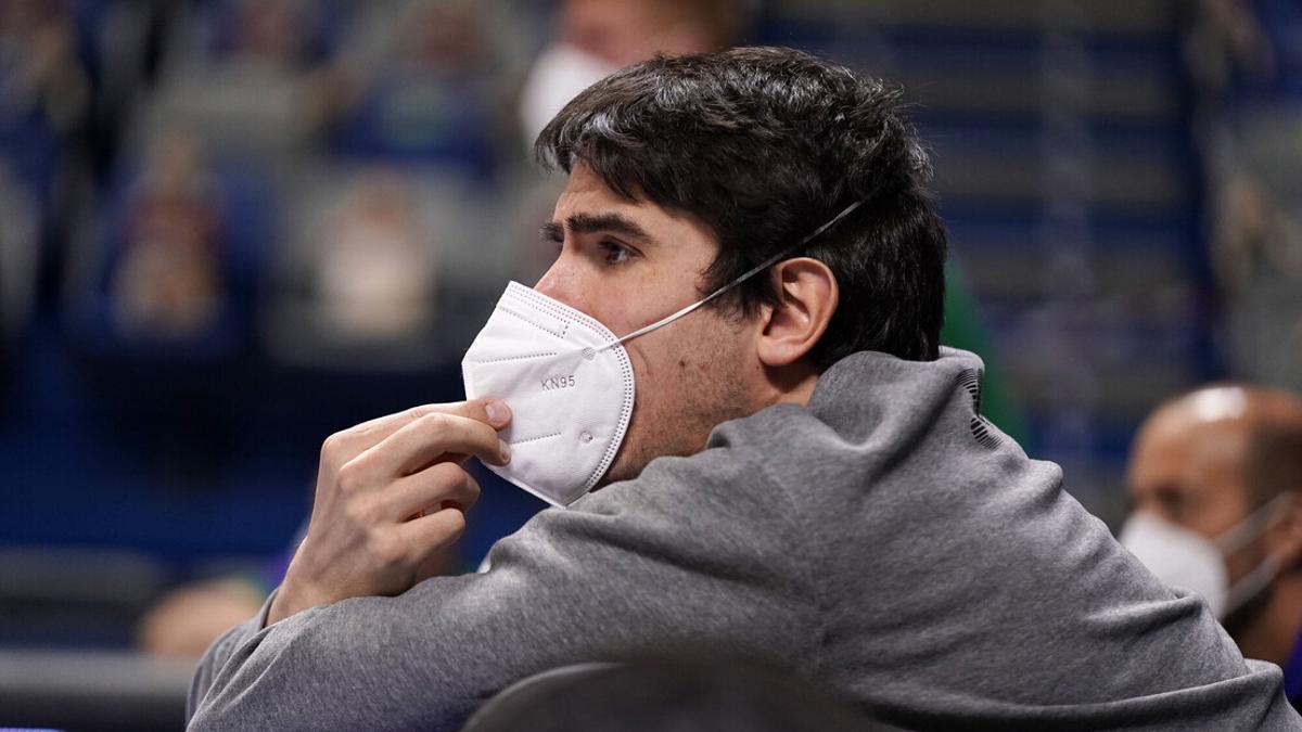 Carlos suárez, durante su etapa de baja por lesión.