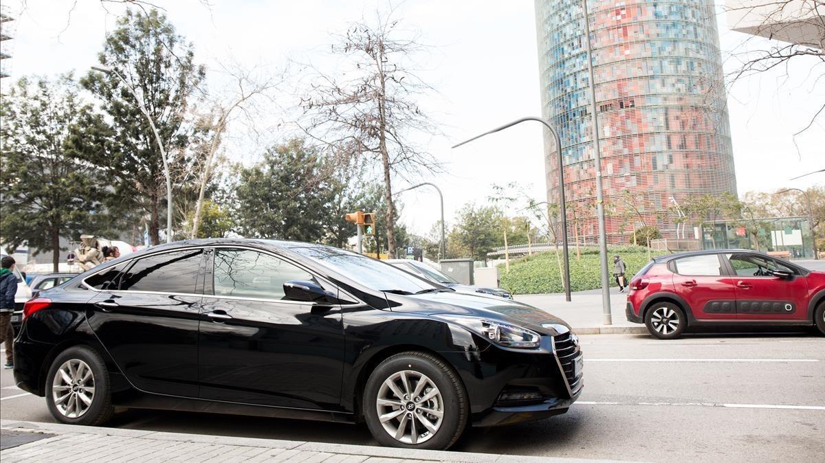 Un coche de Uber en Barcelona.