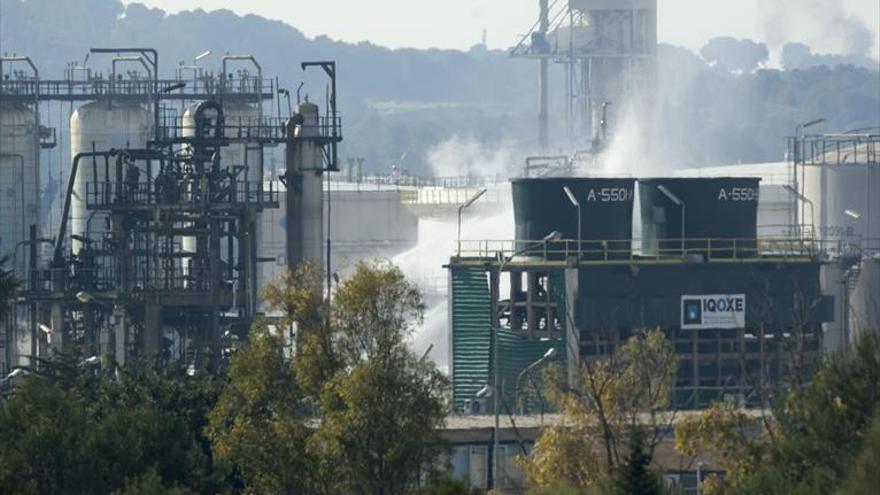 El juez amplía las pesquisas por la explosión de la química de Tarragona