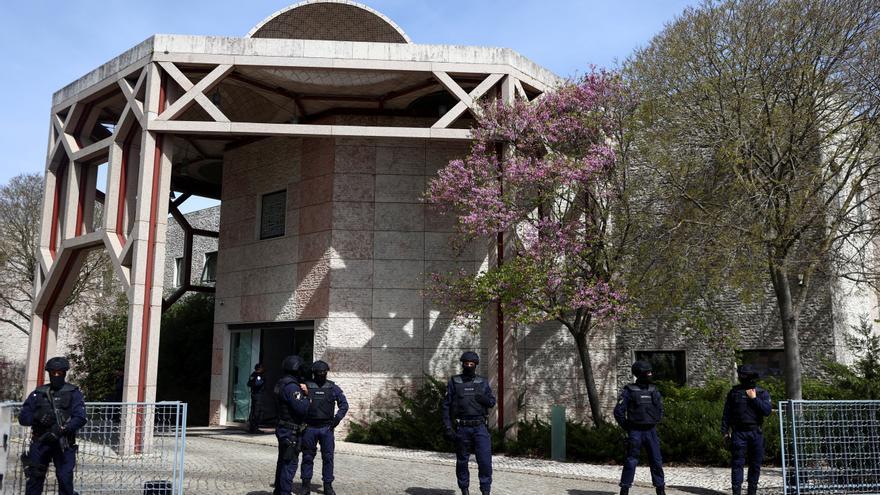 El ataque a un centro ismaelí en Lisboa, en imágenes