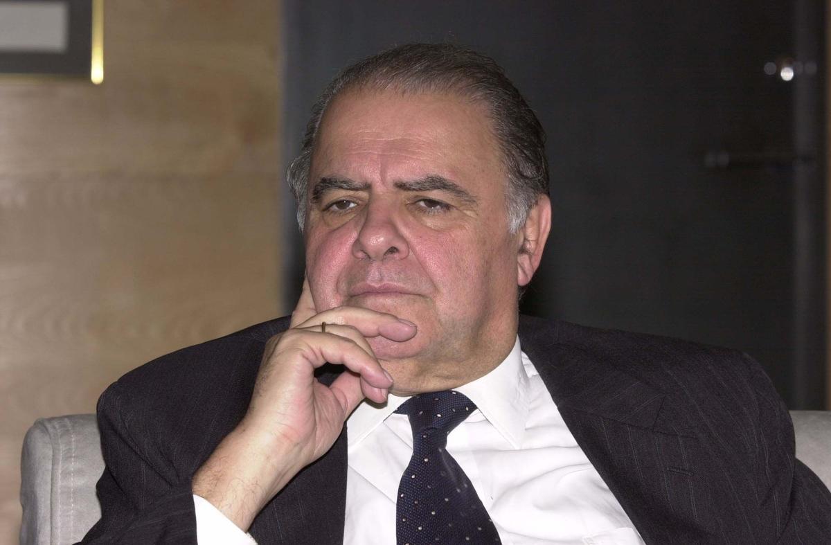 ENTREGA DEL PREMIO DE " ASTURIANO DEL MES " DE JUNIO DE LA NUEVA ESPAÑA A ENRIQUE VALENTIN IGLESIAS GARCIA, PRESIDENTE DEL BANCO INTERAMERICANO DE DESARROLLO