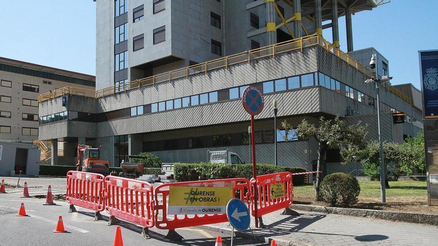 Mejoras en las aceras y zonas de paso en los entornos del edificio judicial de Ourense y la comisaría provincial de la Policía Nacional