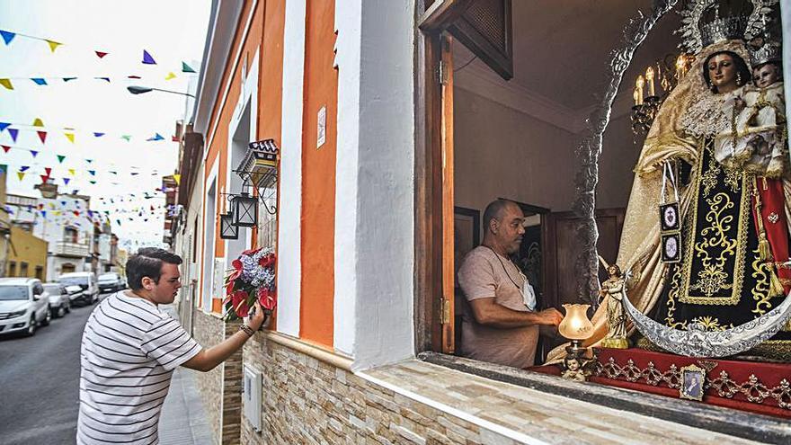 El Carmen marca el ritmo en La Isleta