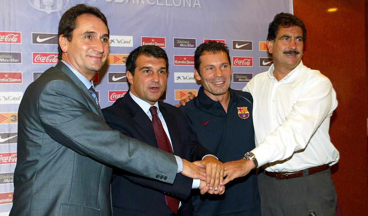 Manolo Flores, en su etapa con Valero y Joan Montes donde acabaría dirigiendo al Barça