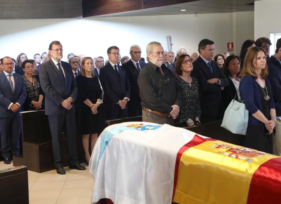 El primer presidente de la Xunta recibe el adiós de allegados, personalidades públicas y políticas