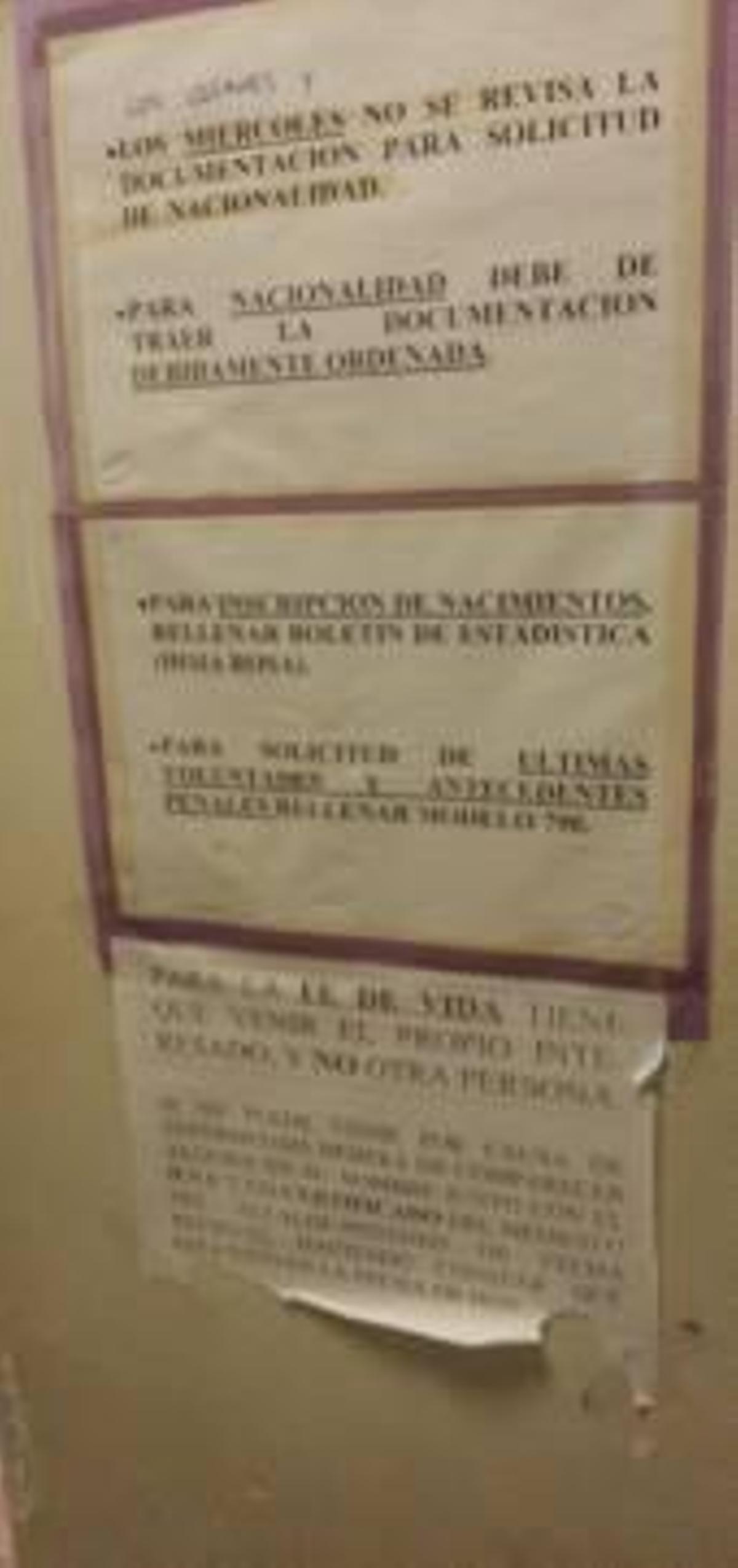 El colapso para pedir cita en el Registro Civil acaba con un herido e intervención policial