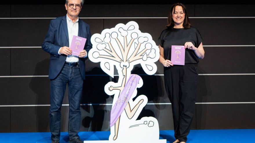 Escolares de Málaga bautizan la biznaga animada del Festival de Málaga