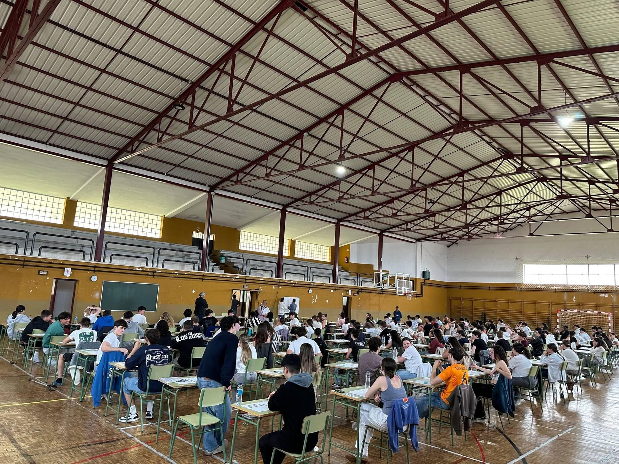 EN IMÁGENES: Así se vivió la primera jornada de la PAU en Asturias