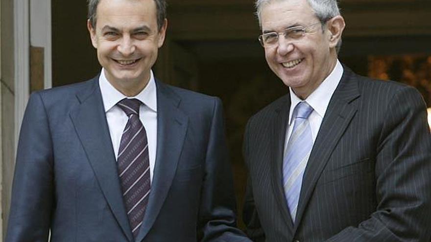 Rodríguez Zapatero y Pérez Touriño, durante su encuentro en febrero de 2007.