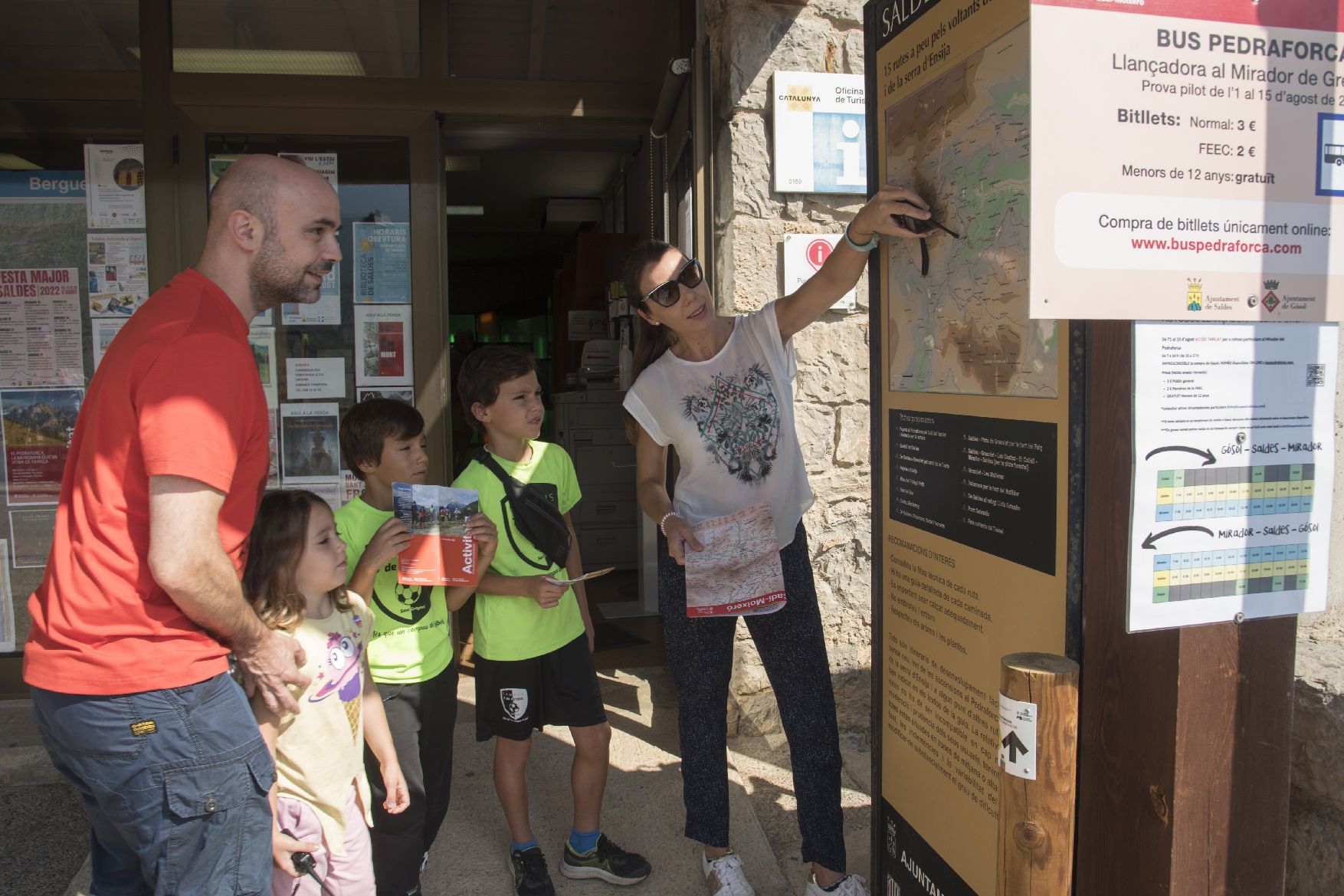 Crònica d'un dia al bus que porta excursionistes al peu del Pedraforca