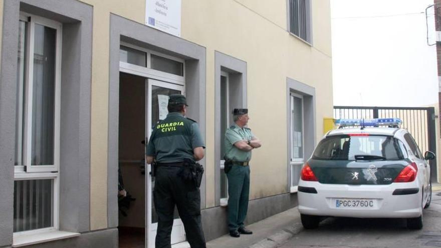 La Guardia Civil investiga 25.000 euros sin justificar del exalcalde de Navajas