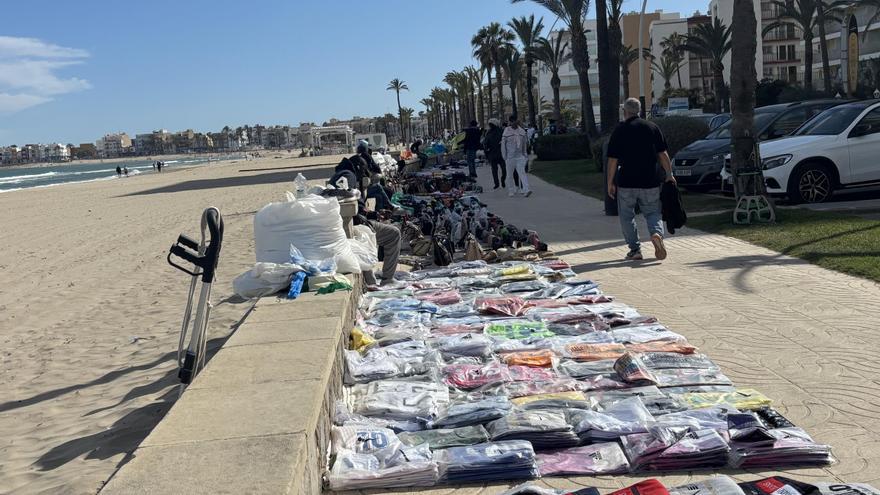 Peñíscola planta cara al &#039;top manta&#039; con más presencia de la Guardia Civil