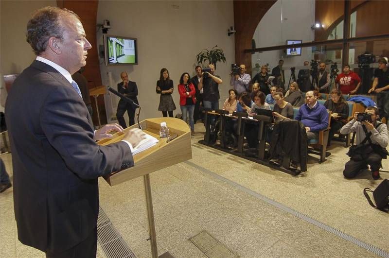 Los momentos de la rueda de prensa de José Antonio Monago