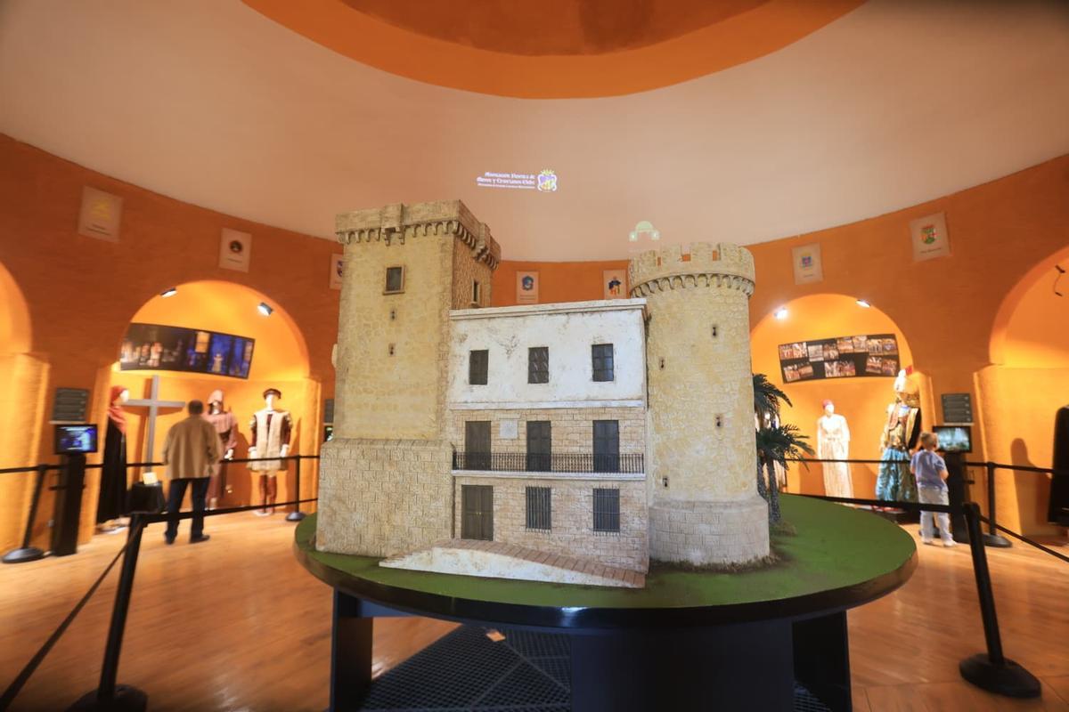 Maqueta del palacio de Altamira.