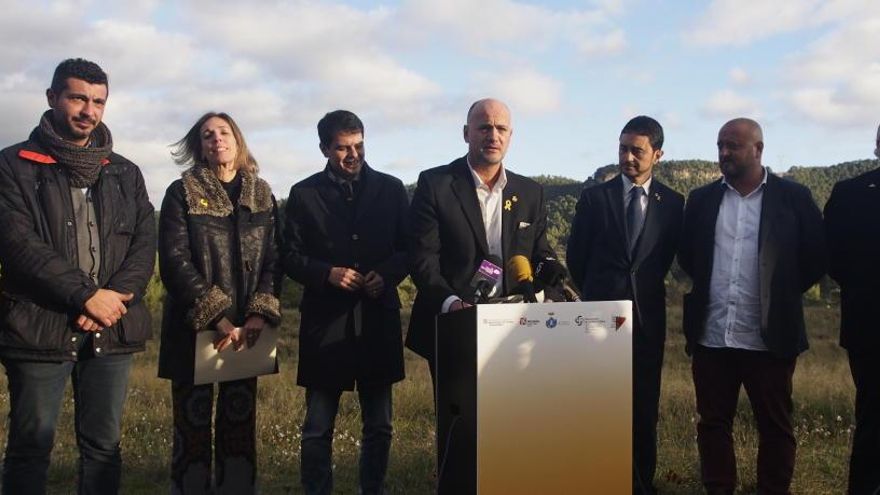 Presentació de l&#039;acord per fer les noves instal·lacions