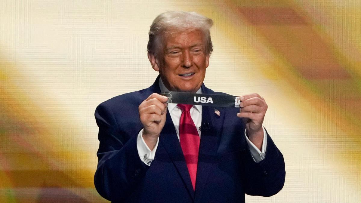 El presidente de los Estados Unidos,  Donald Trump, durante el sorteo de la Mundial de fútbol 2026