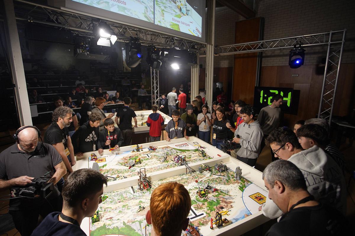 Girona Escola Politècnica Superior de la UdG First Lego League Robòtica Girona Escola Politècnica Superior de la UdG First Lego League Robòtica