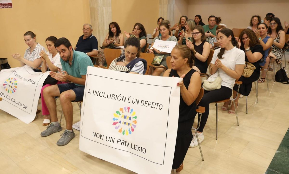 La representación de familias de escolares en centros público fue significativa.