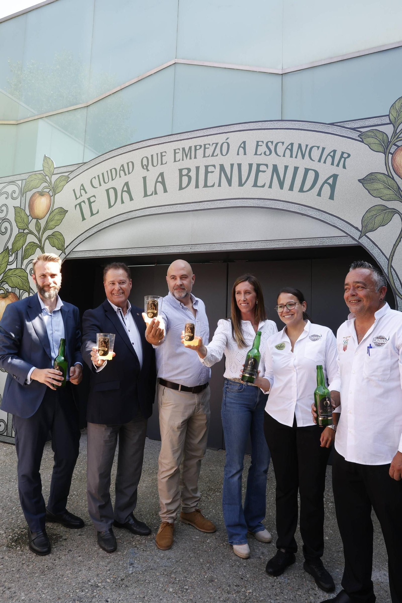 Gijón escancia su historia sidrera en la Feria de Muestras: así es el stand del Ayuntamiento (en imágenes)