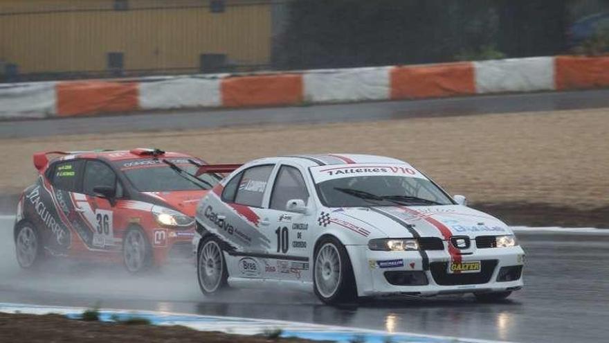 El Seat León de Juan Campos, durante la carrera.