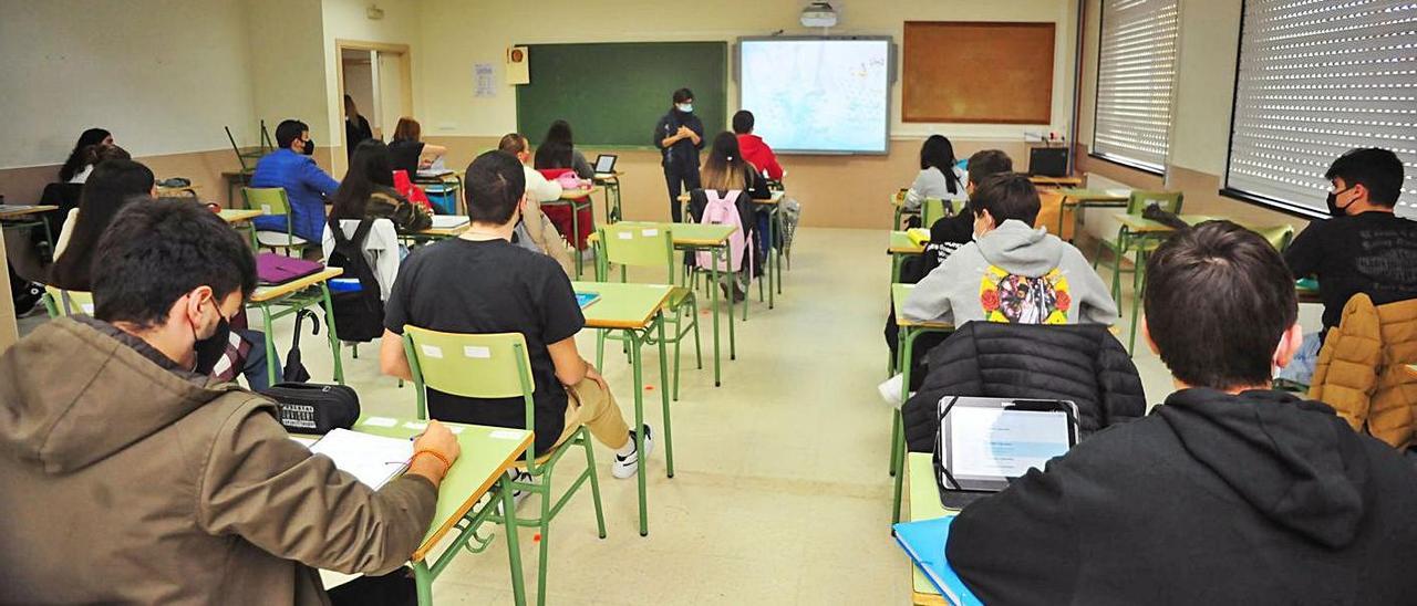 El Castro Alobre ya tuvo que implantar el Bachillerato de tarde este curso por falta de espacio.