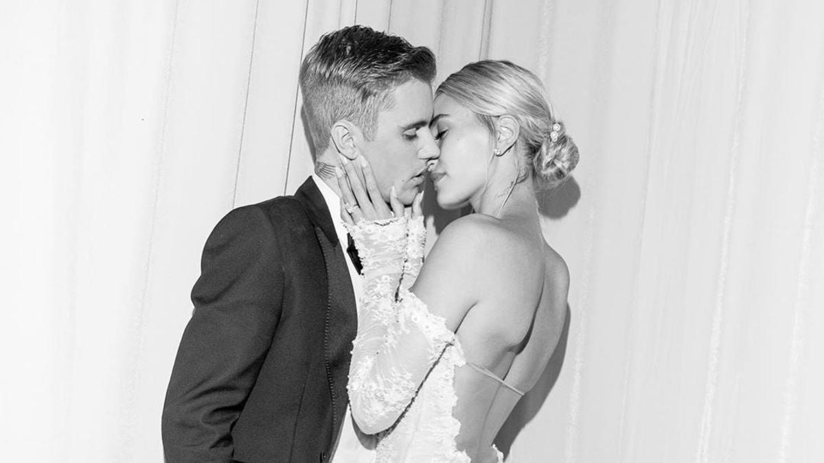 Justin Bieber y Hailey Bieber como marido y mujer