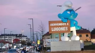Polémica por los "minipitufos de Lugones": el PP denuncia el gasto en figuritas para detalle institucional de Siero