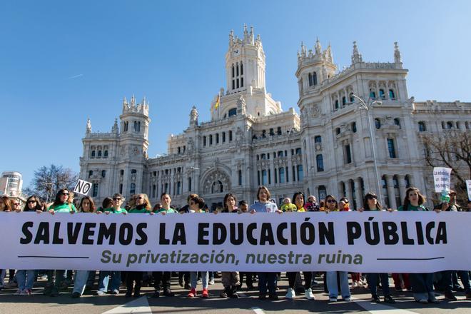 "La privatización no es una solución y nunca es positiva"