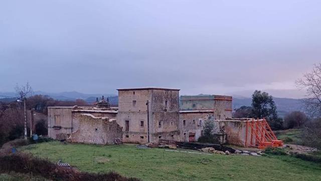 El Palacio de Celles, con varias fachadas estabilizadas