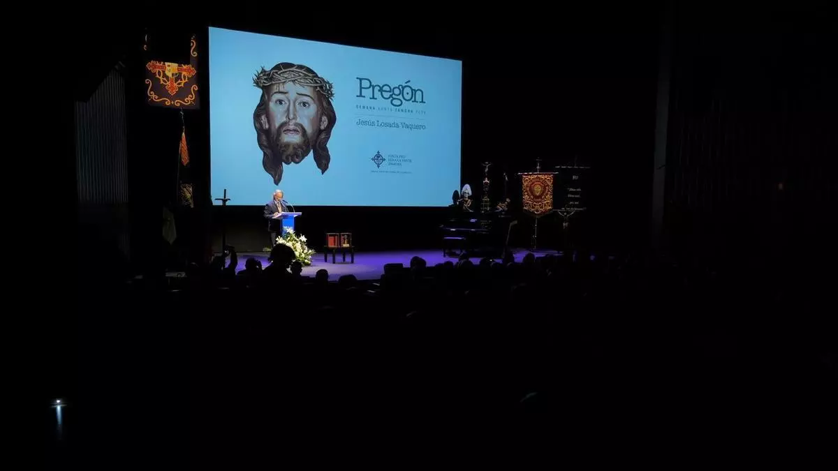 Jesús Losada reivindica la “identidad singular” de Zamora en su pregón de Semana Santa