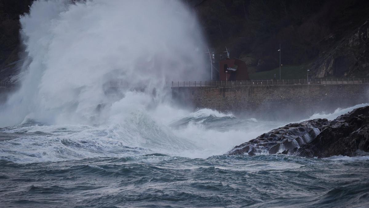 Diez comunidades en aviso por viento, marejada, deshielo o riesgo de aludes.