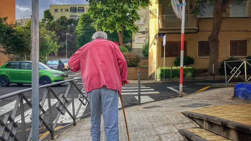 Mujer, viuda, dependiente y polimedicada: el perfil más frecuente de las personas mayores maltratadas en Canarias