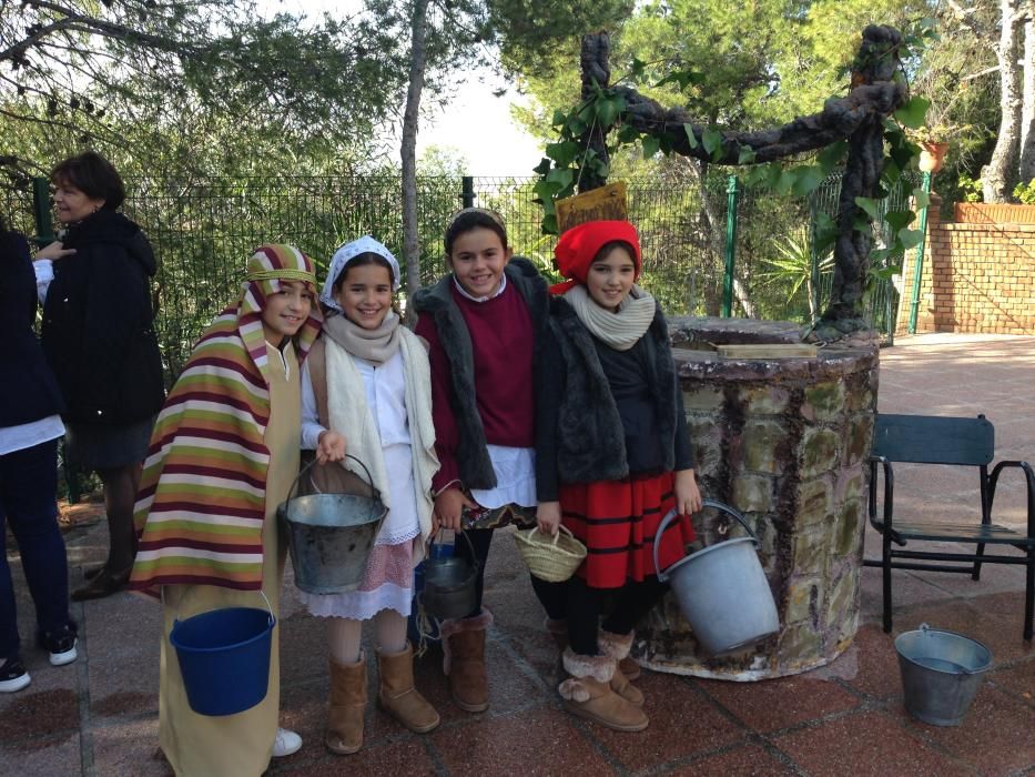 Belén viviente en el colegio de las Esclavas