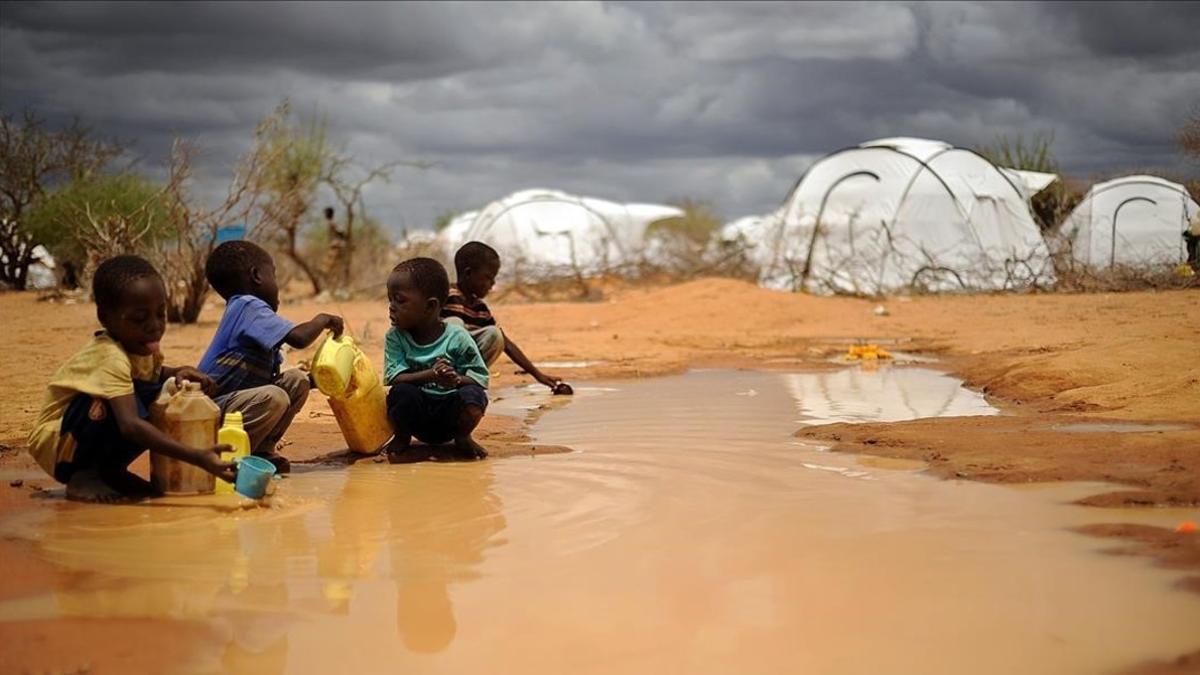 Unos niños en el campo de refugiados de Dadaab.