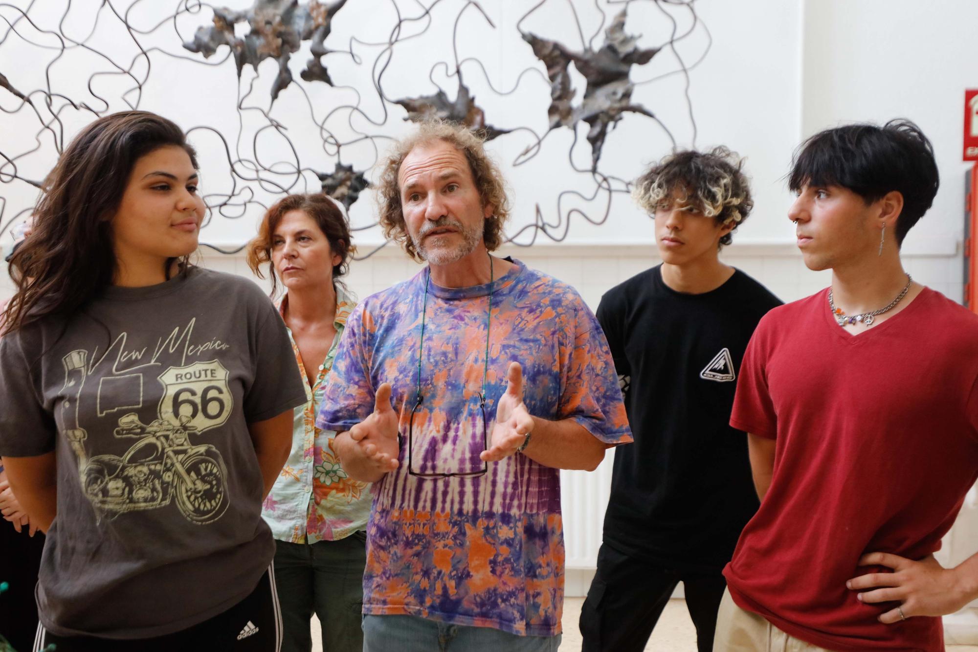 Homenaje en hierro forjado a los niños y adolescentes de Ibiza por su actitud ante la pandemia