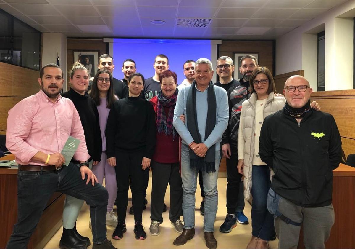 Presentación del proyecto a los colectivos deportivos.