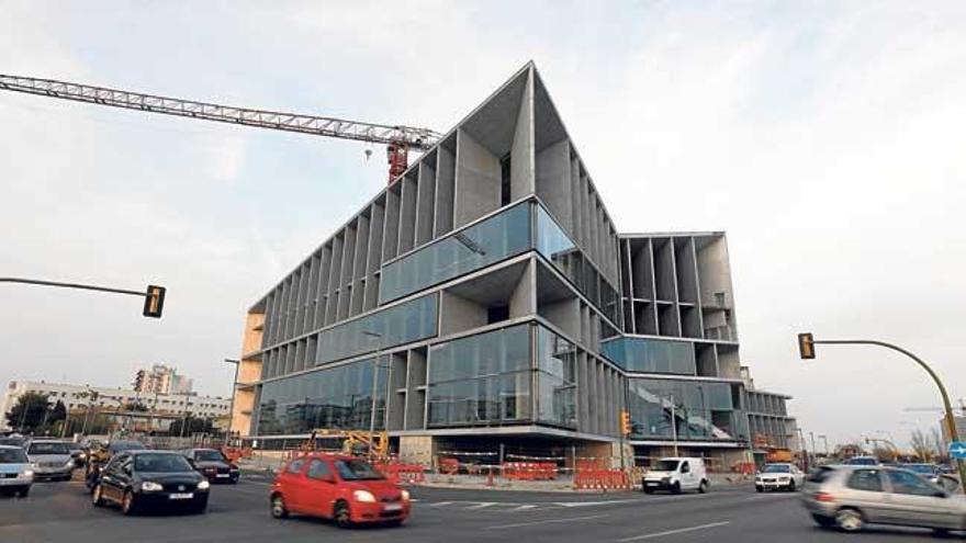 Estaba previsto que las obras del Palacio de Congresos estuvieran acabadas el próximo 22 de julio.