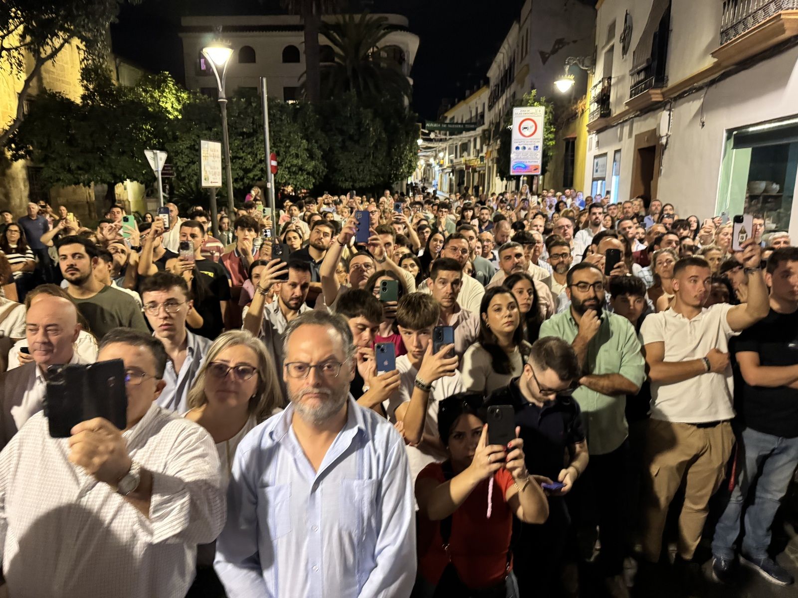 El traslado de Nuestro Padre Jesús de los Afligidos, en imágenes