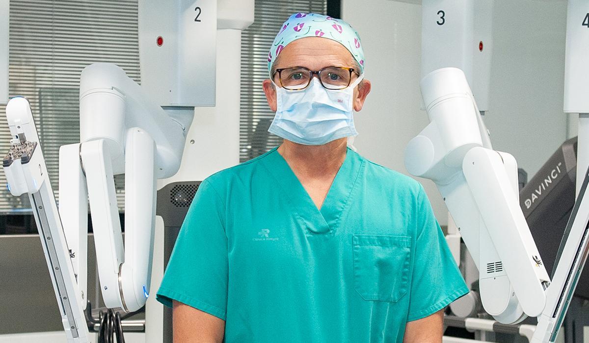 Dr. Guillermo Til, otorrinolaringólogo acreditado en Cirugía robótica.