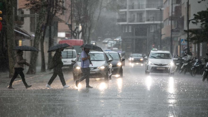 Alerta naranja en Ibiza por fuertes tormentas y granizo