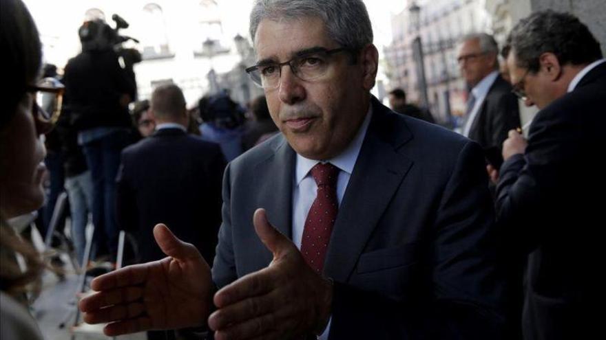 Homs reclama diálogo a Rajoy e insiste en defender el referéndum