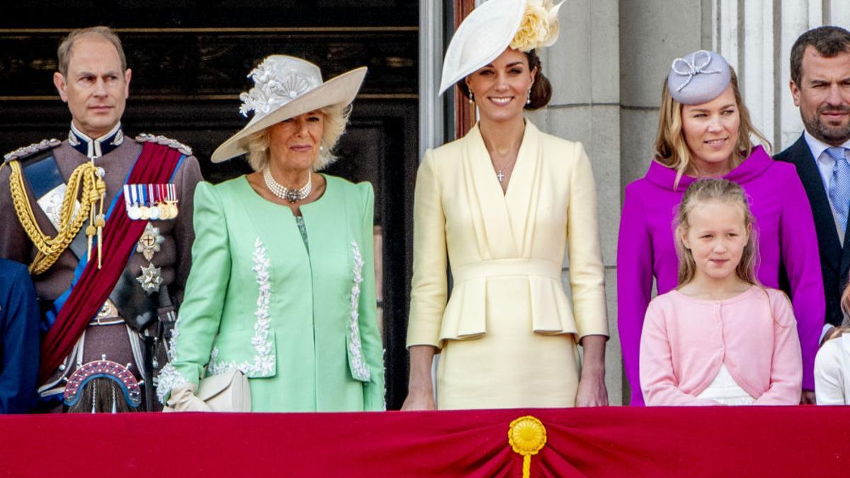 Kate Middleton luce espectacular un diseño de Alexander McQueen y un tocado de Philip Treacy en la celebración del 'Trooping the colour'