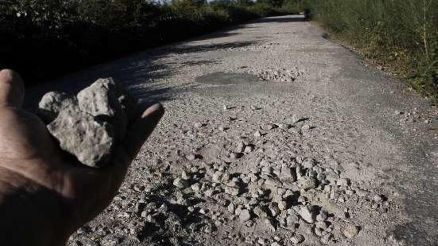 El lamentable estado del acceso al dolmen. // Santos Álvarez