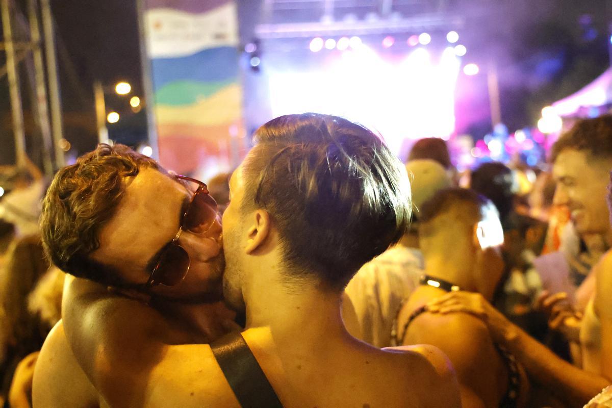 Así se vivió la fiesta del Pride en Barcelona: búscate en las fotos